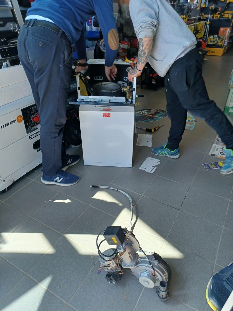 Τεχνική Εκπαίδευση Λεβήτων Πετρελαίου και Λεβήτων Αερίου Συμπύκνωσης Saturn - Navien Μαραθώνας